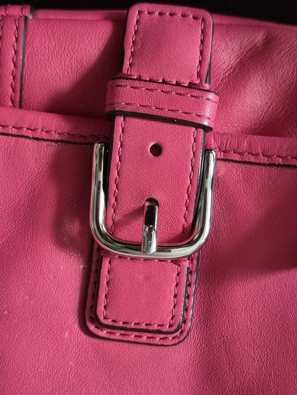 COACH Vintage Y2k Hadley Field Bag in a vibrant strawberry pink color.
